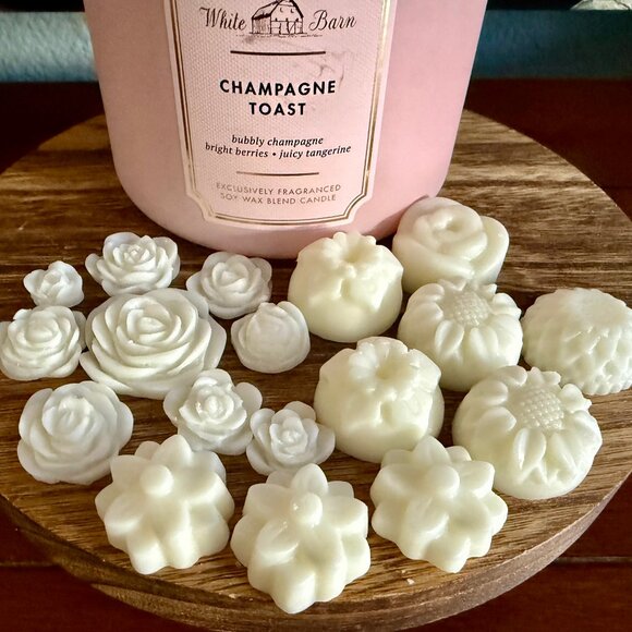 NEW WAX MELTS 2.08oz Bath and Body Works Candle Wax Melts - CHAMPAGNE TOAST! - Picture 3 of 4